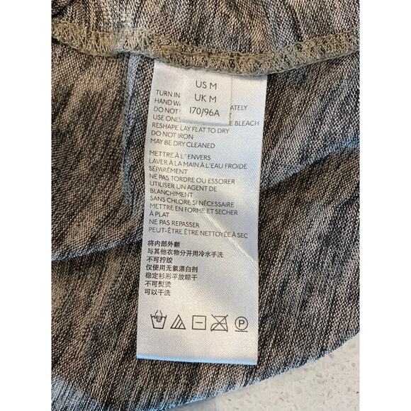 By Anthropologie Shimmer Knit Flutter
Sleeve Top Size Medium - Picture 9 of 10